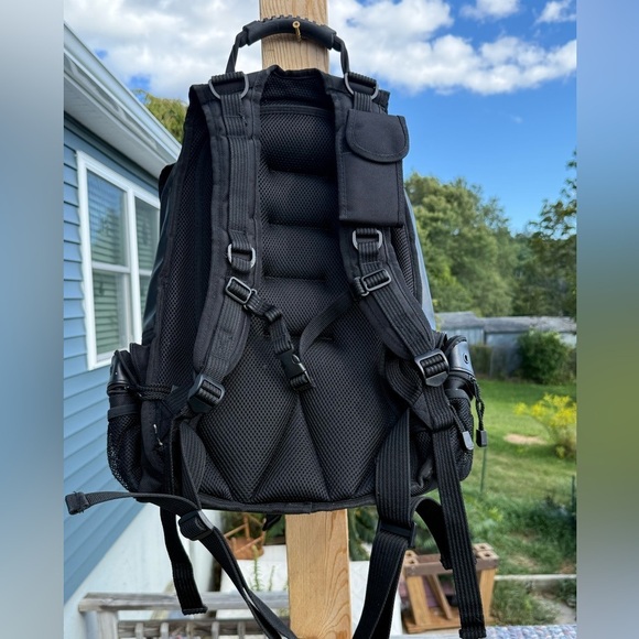 backpack military laptop Highland Tactical Roger External USB port with built in charging cable so you can charge your phone on the go MATEIN 17 Inch Laptop Backpack,